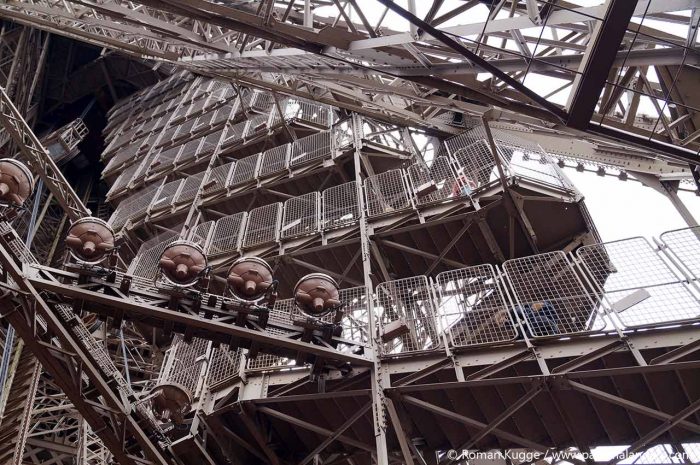 Stufen Eiffelturm: Wieviele Stufen führen auf den Eiffeltum in Paris